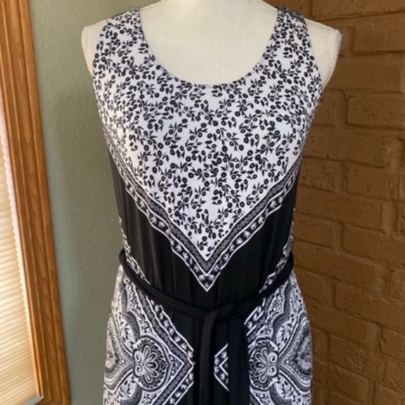 Soma Maxi Dress Small Belted Sundress Black White Silky Soft Sleeveless. - Picture 2 of 4